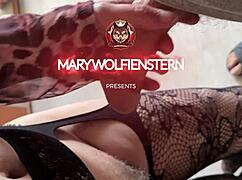 closeup blowjob and pussy cumshot in a homemade video