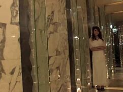 日本美女梨乃水泽享受口交和内射