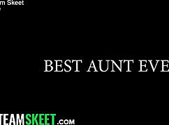 继子意外硬起揭家族秘密 火辣三人乱伦