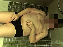 Chubbykaot spreads wide for that golden shower thrill outdoors