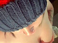 滑板骚妹顺从被射满手热精