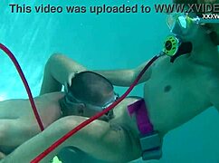 克鲁兹水下口交泳池精液乱爆迷你匈牙利少女