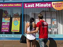 Nerdy cuckold watches girlfriend pounded by stud?