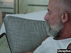 stepson bareback fucks stepdad's ass 😈🍆💦