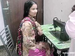 想看美艳印度后妈饥渴角色扮演紧屄后入？