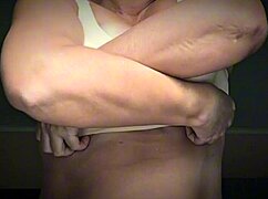 Bouncing Saggy Huge Natural Tits on Chubby Mature Milf