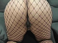 me siento la esposa mas puta cogiendo con dotado mientras mi esposo graba todo