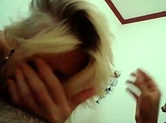 o urso me pegou pelos cabelos e me fez chupar o pau cedinho stella still