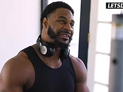 dirty slut braylin bailey rides bbc stretching pussy in hostel dorm