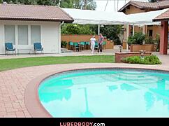 想看贝拉·布鲁涂油舔客努鲁按摩？