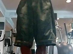 21 year old athletic roommate workout in dorm solo