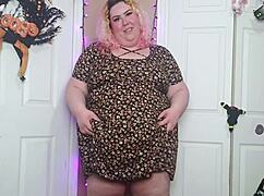 desperate bbw cums hard in sun dress with vibrator