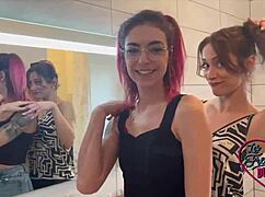 leila et jade deux coquines qui baisent comme des folles