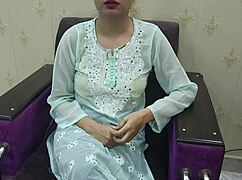 indian hottie fucked doggy by landlord - creampie closeup! 🔥🍑💦