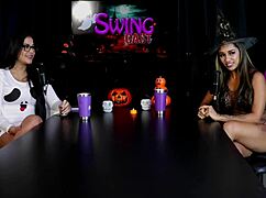 tamanho nao e documento shares exhibitionism life and favorite fuck spots halloween sheer red