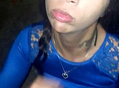 i played hot with brunette trans in parking lot brinquei gostoso